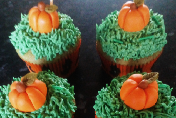 halloween pumpkin cupcakes