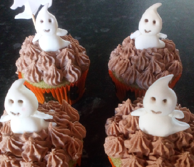 fondant ghostly cupcakes