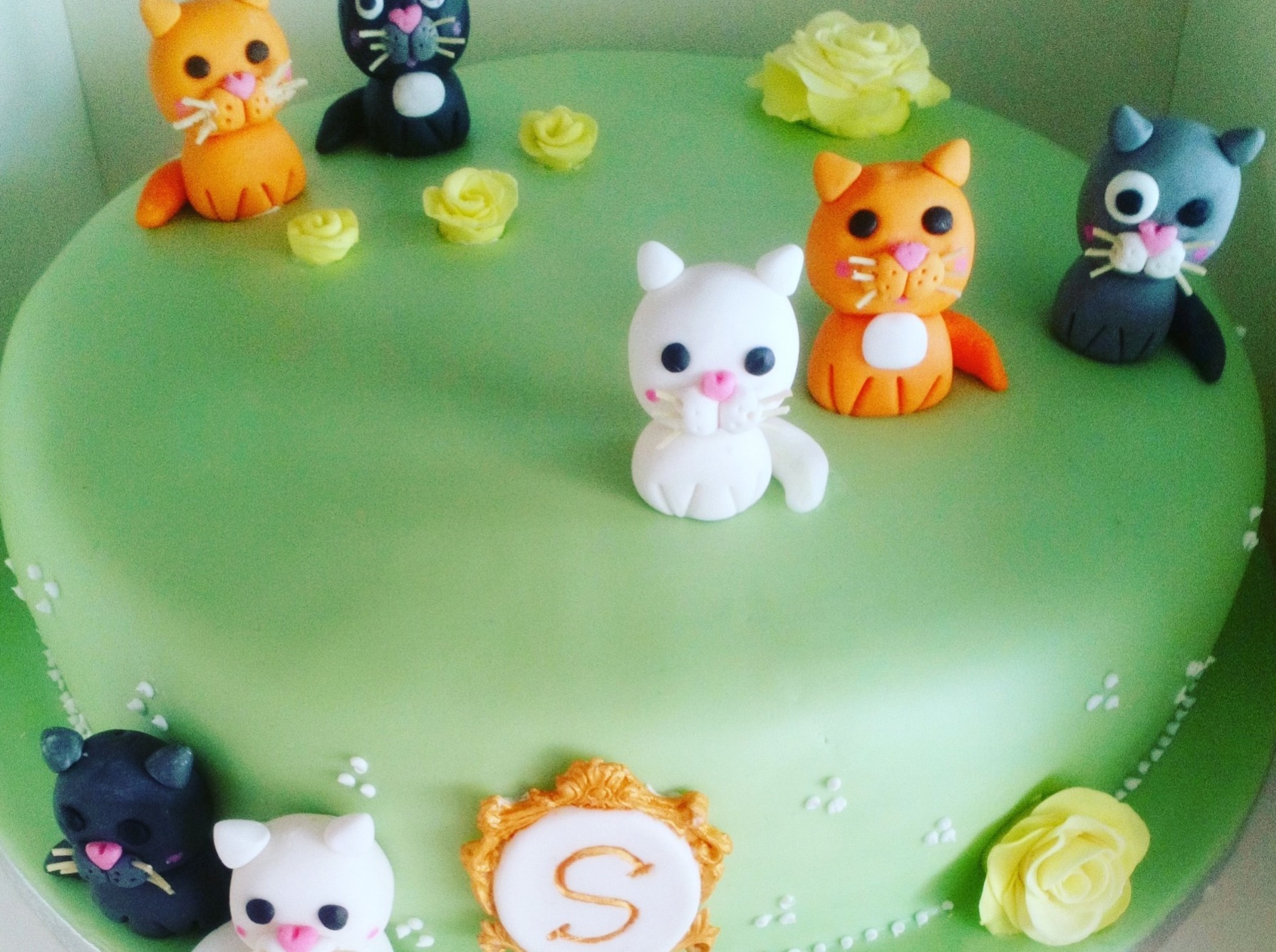cute cat ladies birthday cake