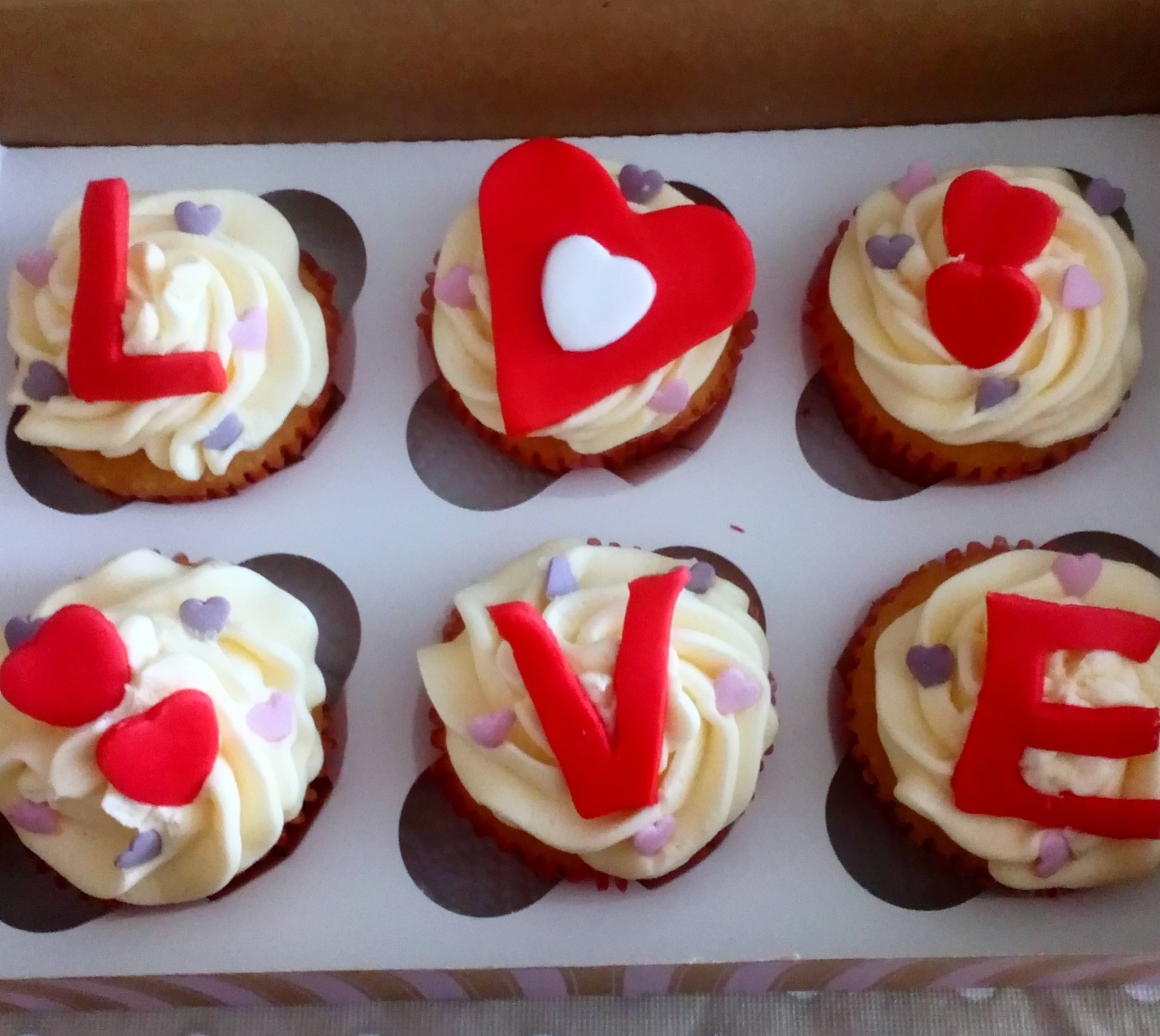 Love cupcakes box of 6