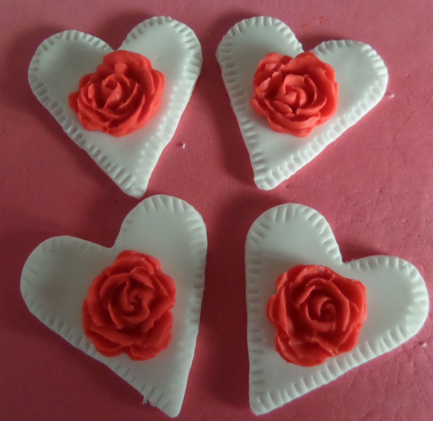 hearts and roses cupcake topper