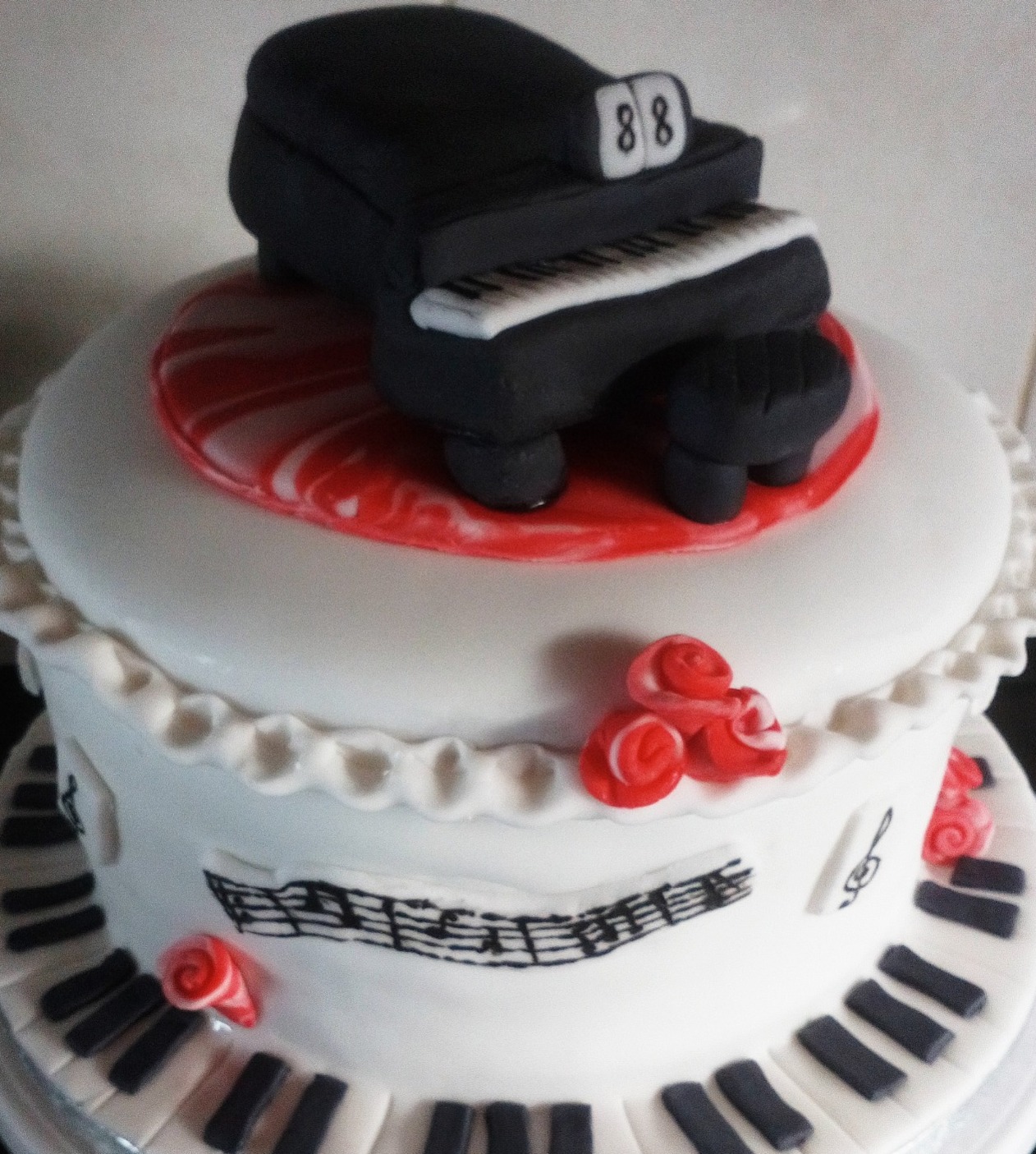 Piano\musician birthday cake