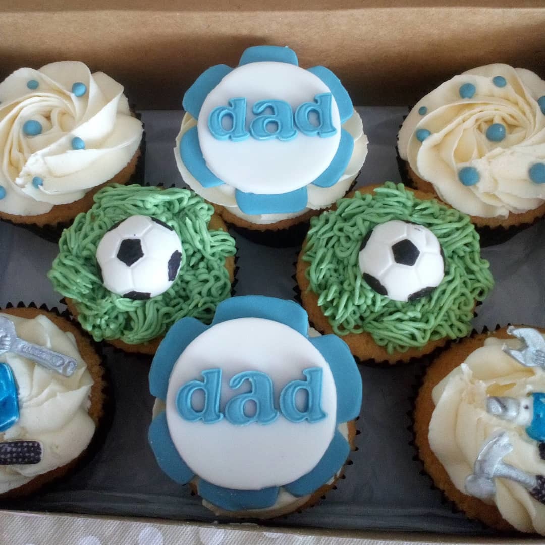 box of 8 dad/fathers day assortment cupcakes