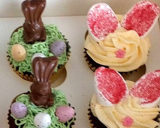 chocolate bunny and marshmallow bunny cupcakes