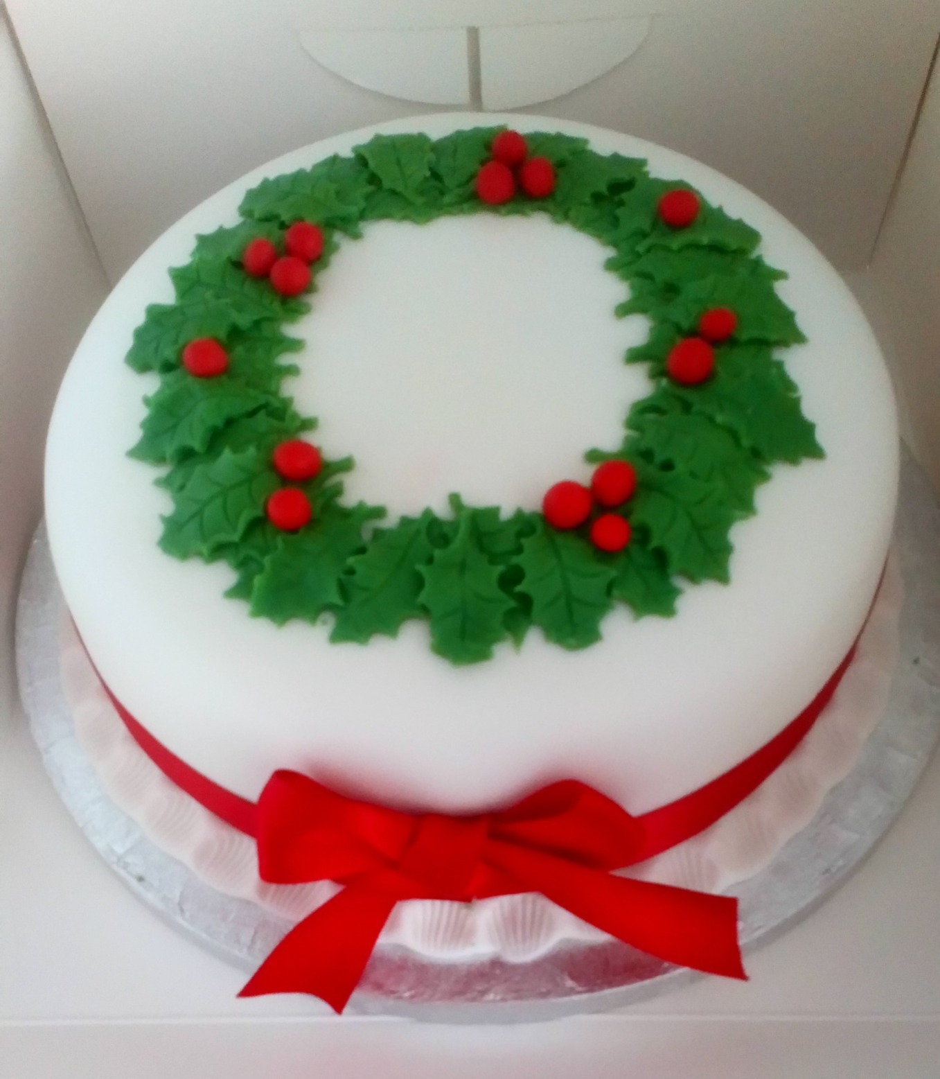 8 inch large christmas wreath cake