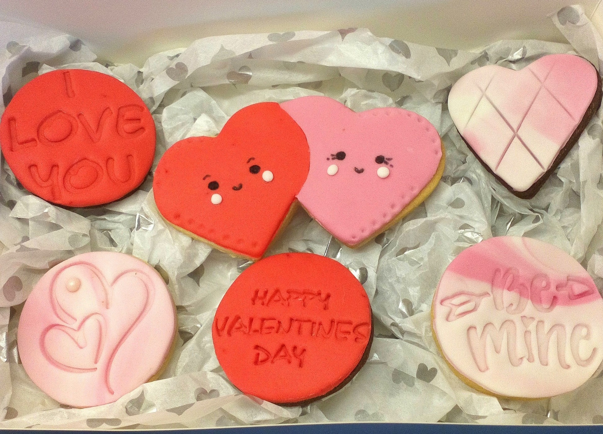 Valentines biscuit box 2