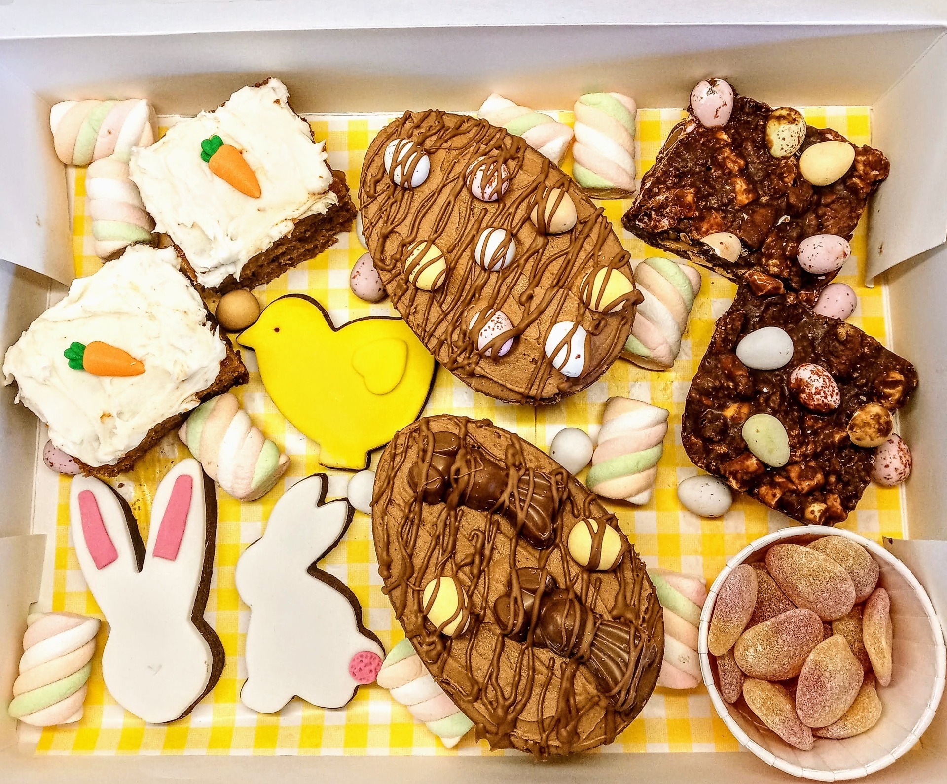Large/family size Easter treat box