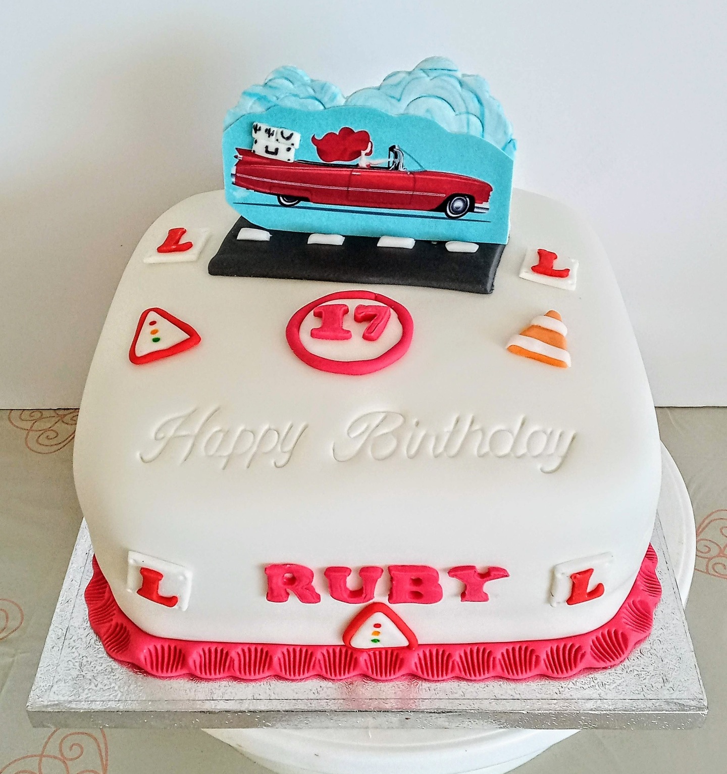 Teenage 17th learner driver birthday cake