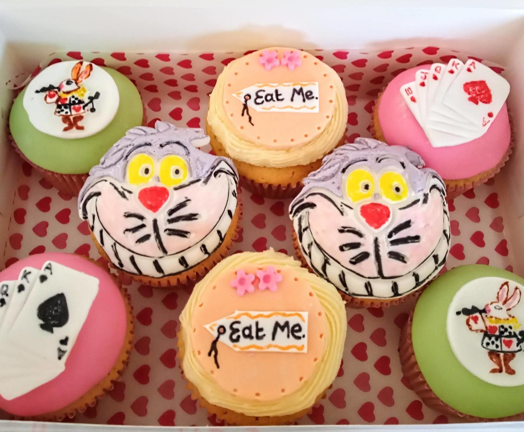 8 colourful "alice in wonderland" inspired cupcakes