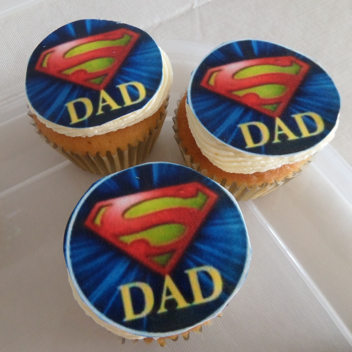 Super dad /fathers day cupcakes