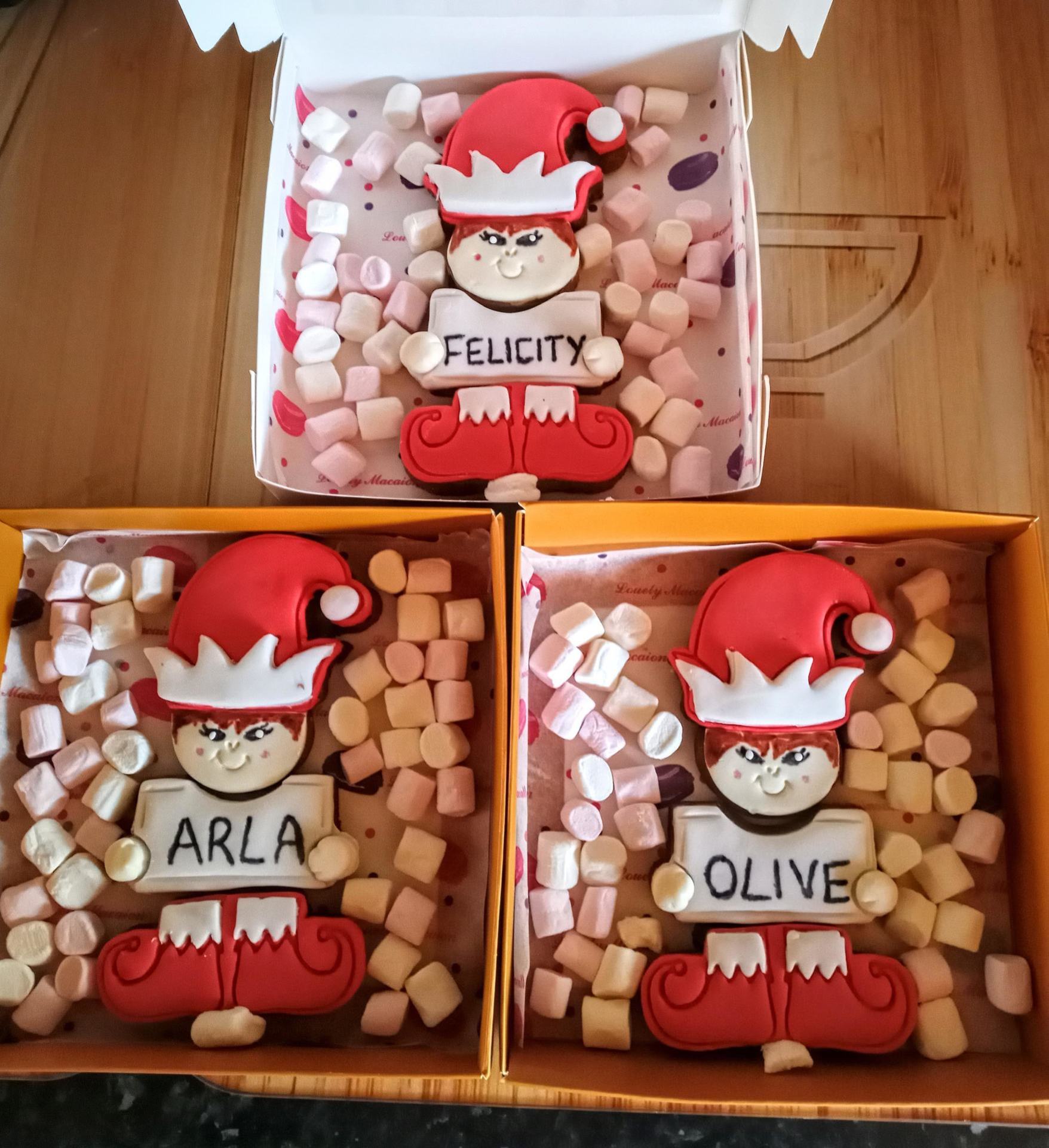 Personalized ginger biscuits - Elves