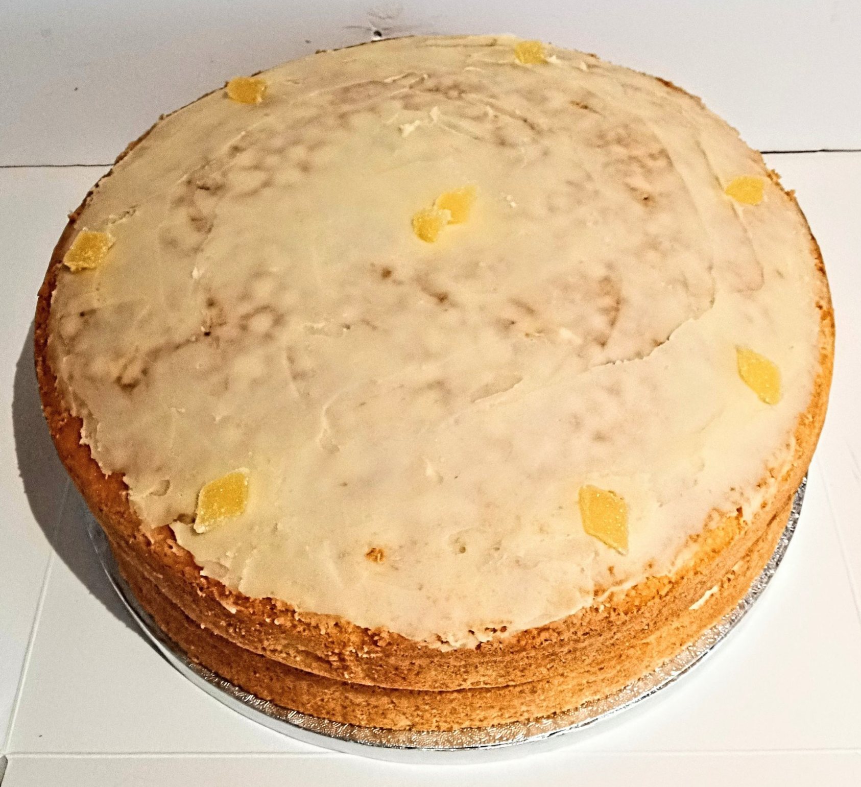 Plain round lemon sponge cake