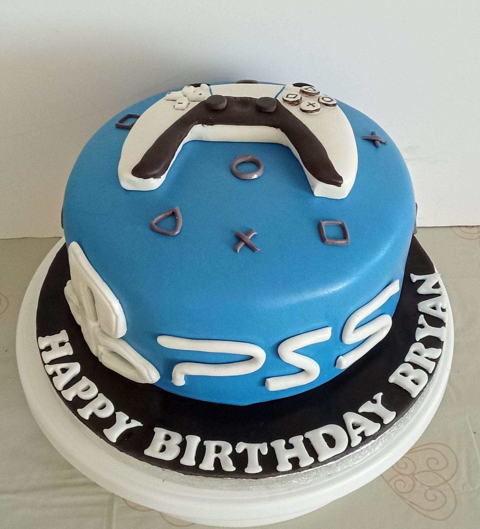 A "Playstation" inspired mans birthday cake
