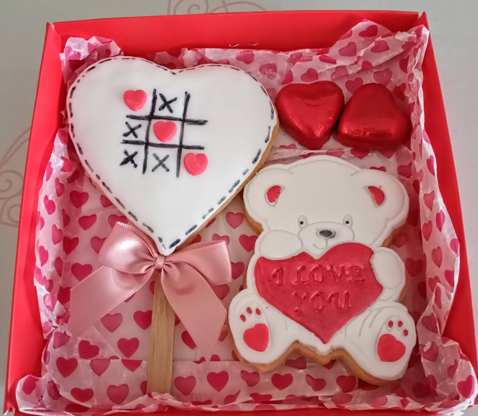 Valentines cookie lolly and bear box set