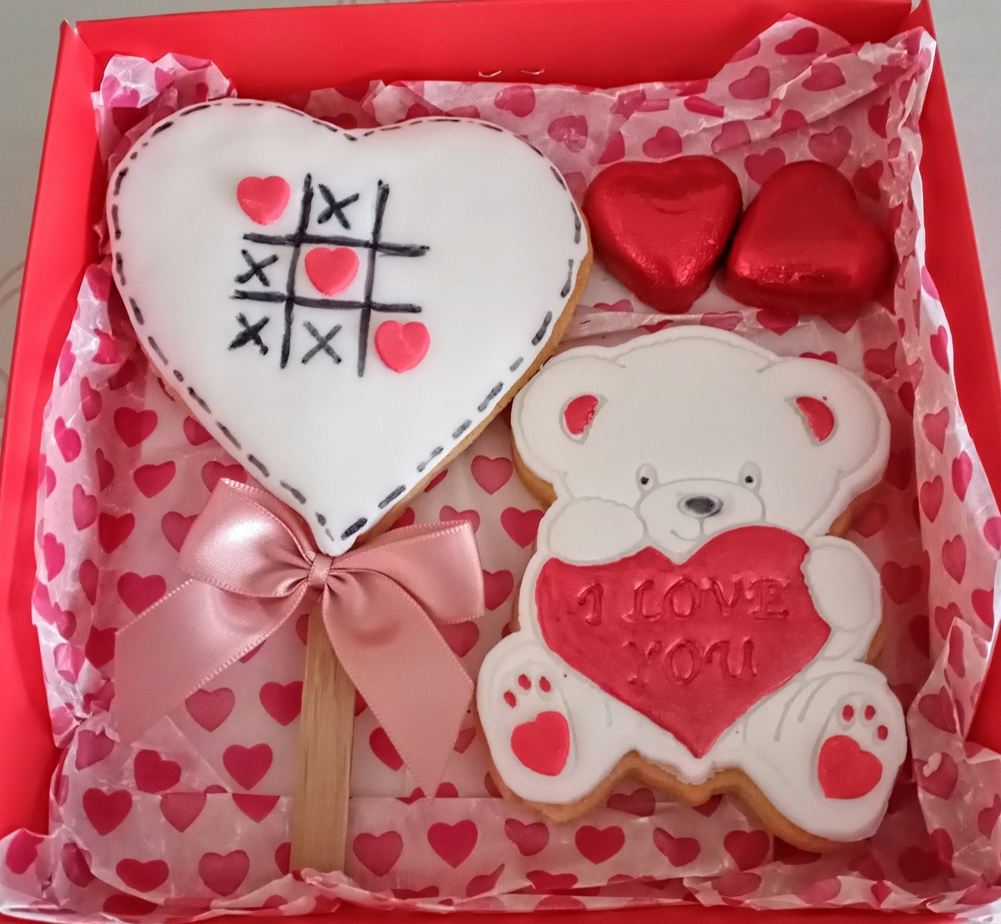 Valentines biscuit box