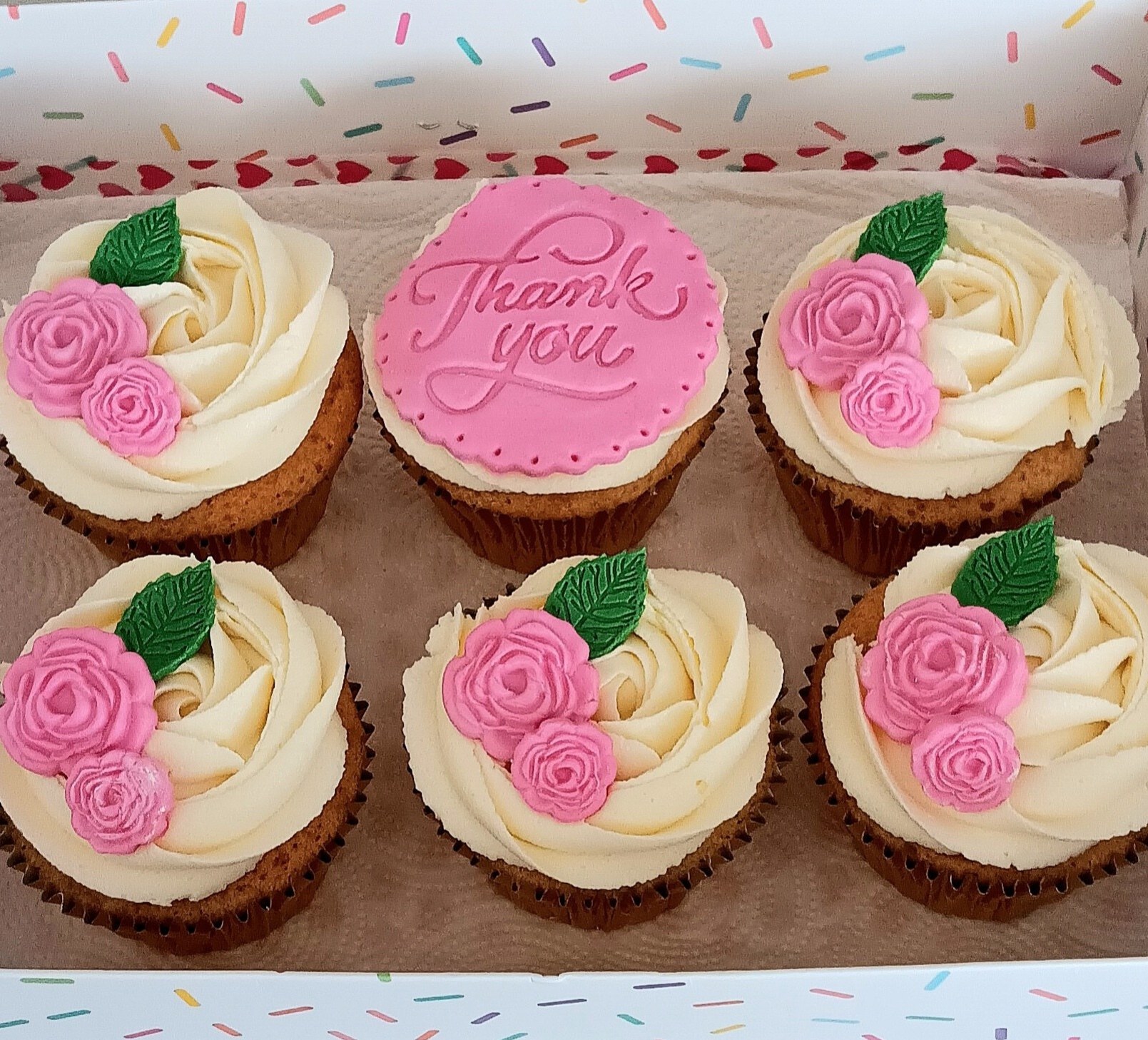 "Thank you" ladies cupcakes