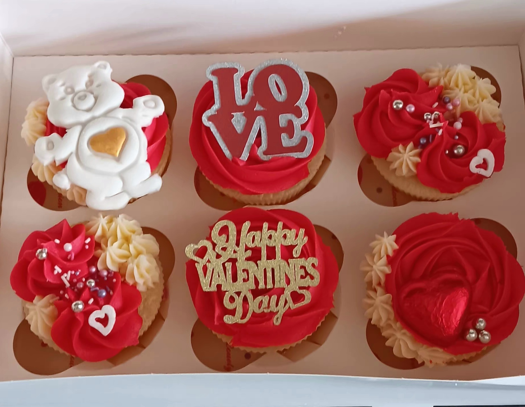 Love bear valentines cupcake box