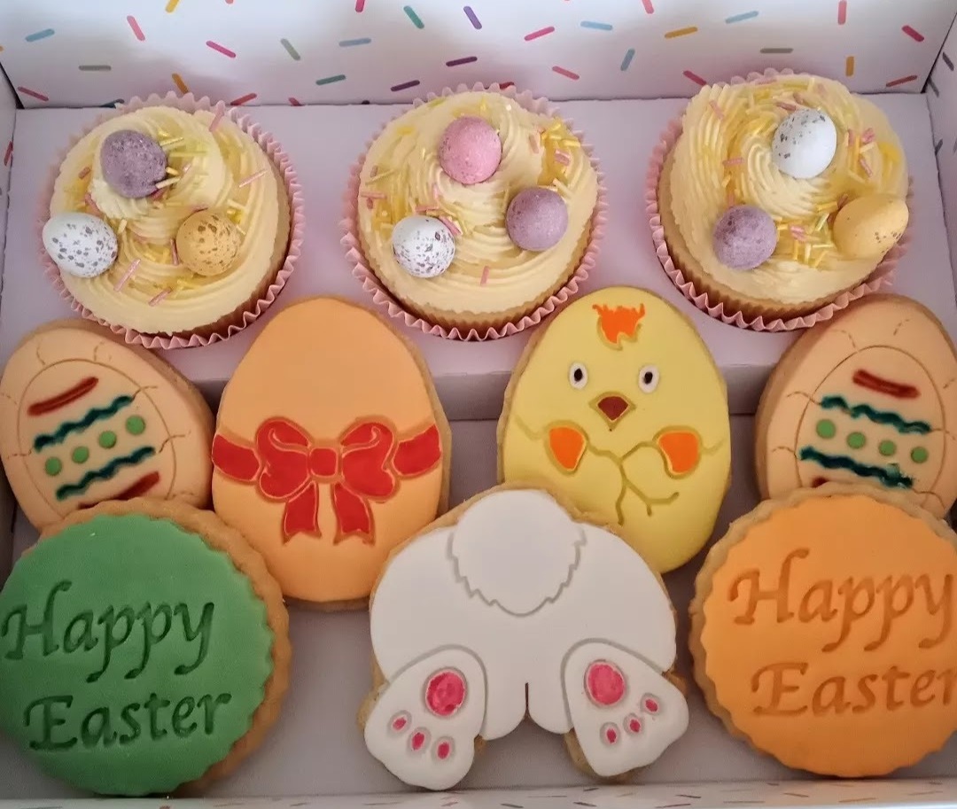 Easter assorted cupcakes and cookie box
